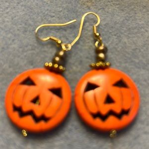 Jack-o-lantern earrings